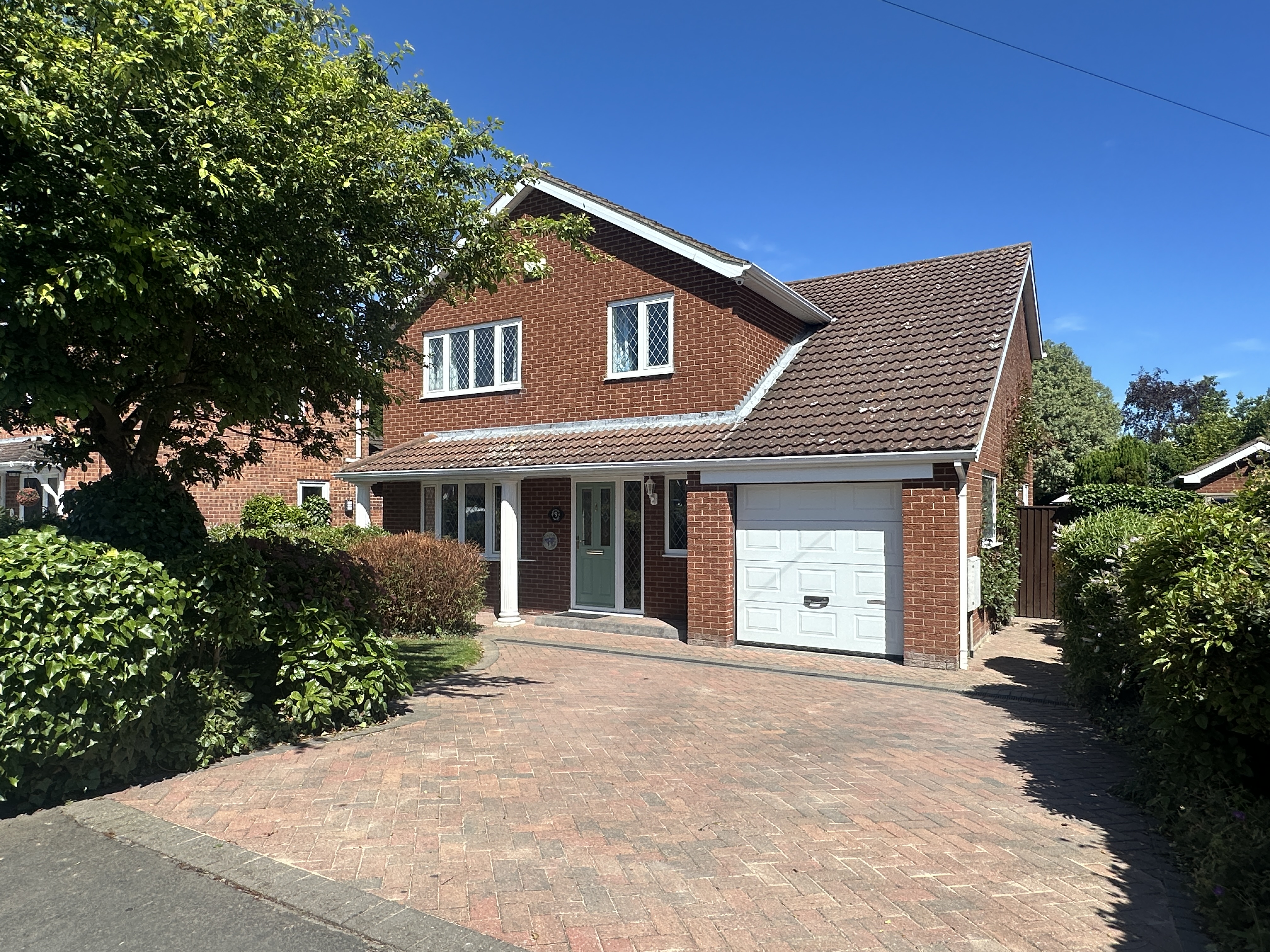 Picksley Crescent, Holton-le-Clay, Grimsby, DN36 5DR Image 1