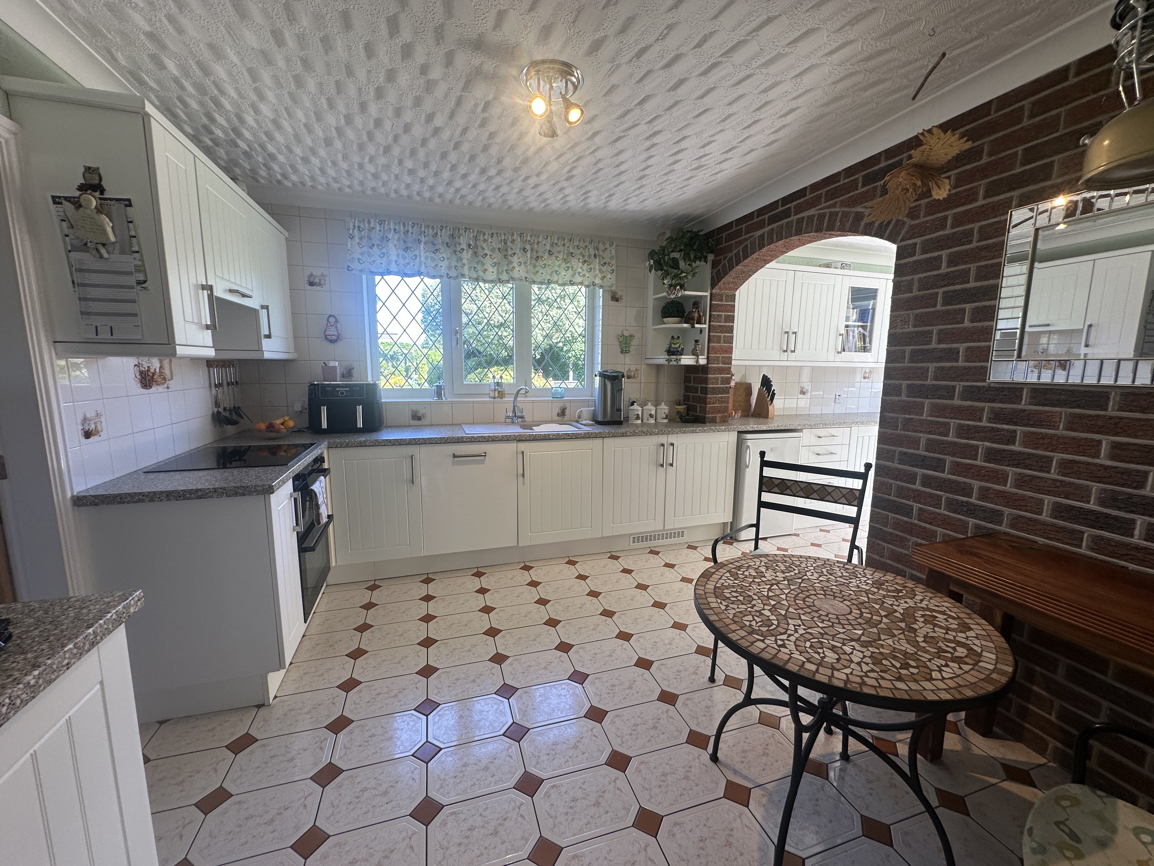 Picksley Crescent, Holton-le-Clay, Grimsby, DN36 5DR Image 6
