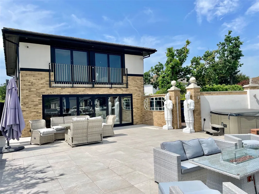 Lower Dunton Road, Dunton, Brentwood, Essex, CM13