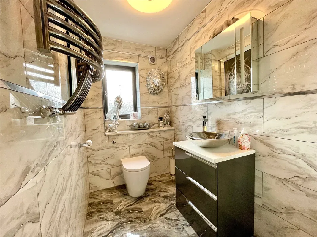 Lower Dunton Road, Dunton, Brentwood, Essex, CM13