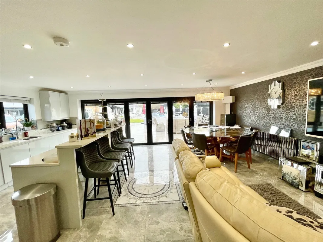 Lower Dunton Road, Dunton, Brentwood, Essex, CM13
