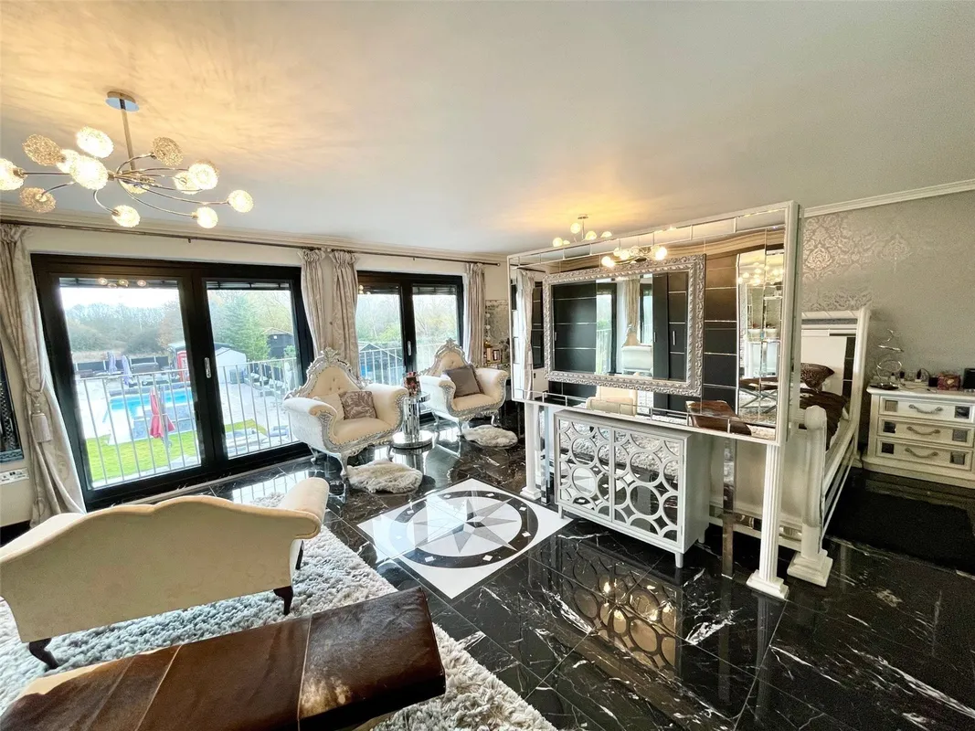 Lower Dunton Road, Dunton, Brentwood, Essex, CM13