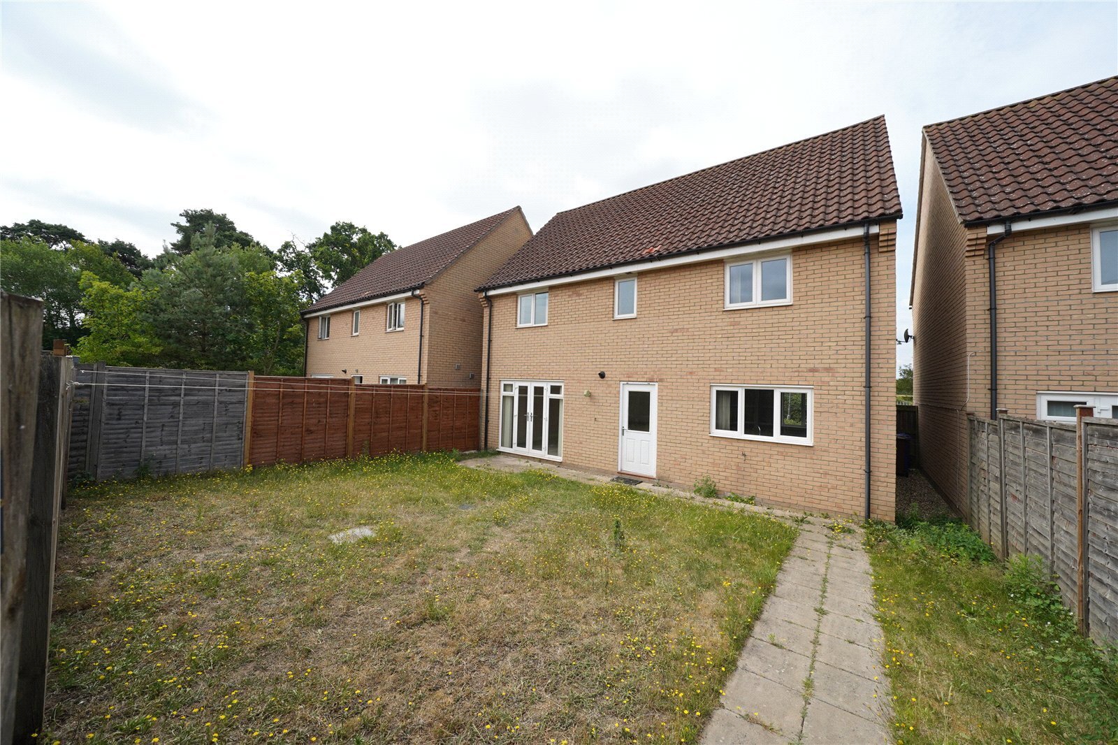 Tarragon Walk, Red Lodge, Bury St. Edmunds, Suffolk, IP28 Image 10