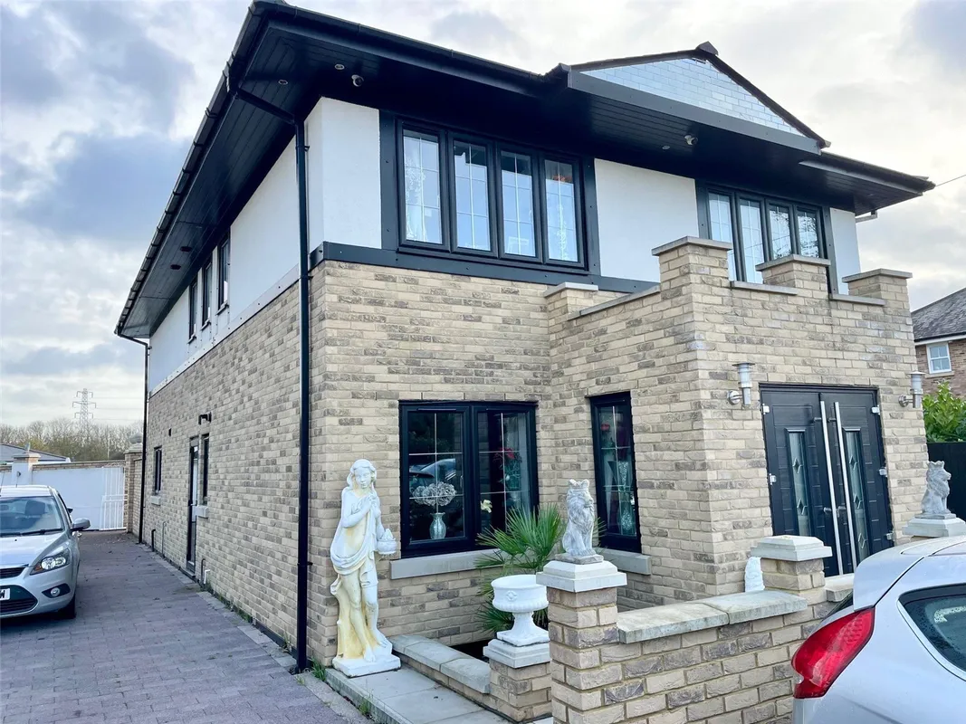 Lower Dunton Road, Dunton, Brentwood, Essex, CM13