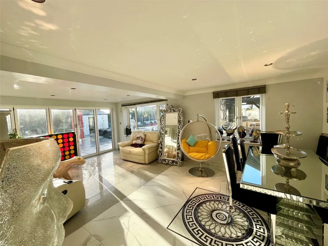 Lower Dunton Road, Dunton, Brentwood, Essex, CM13