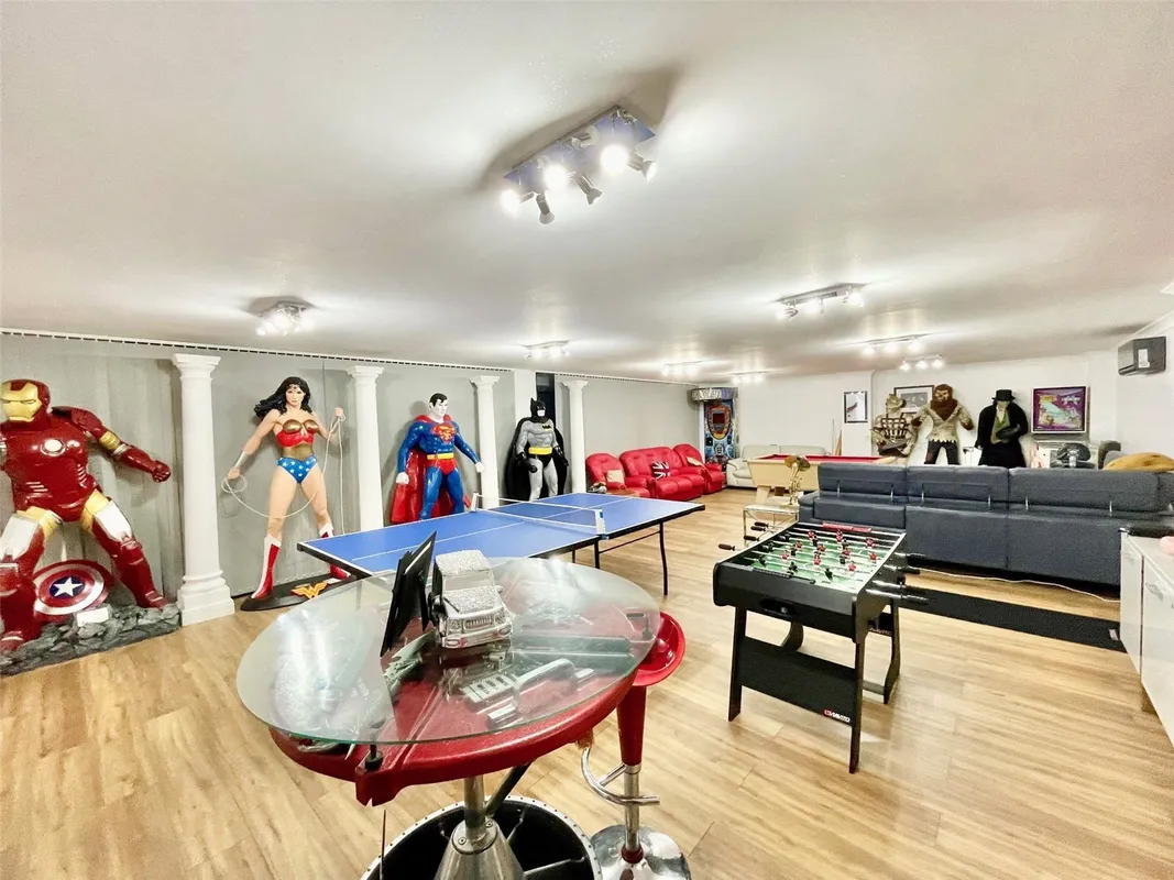 Lower Dunton Road, Dunton, Brentwood, Essex, CM13