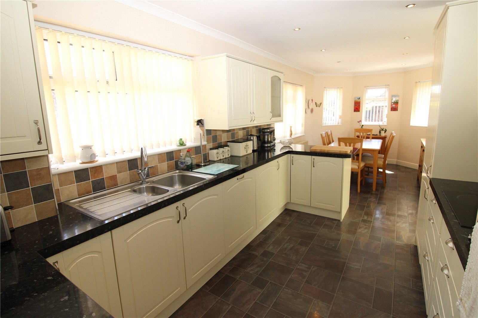 Oak Road, Fareham, Hampshire, PO15 Image 3