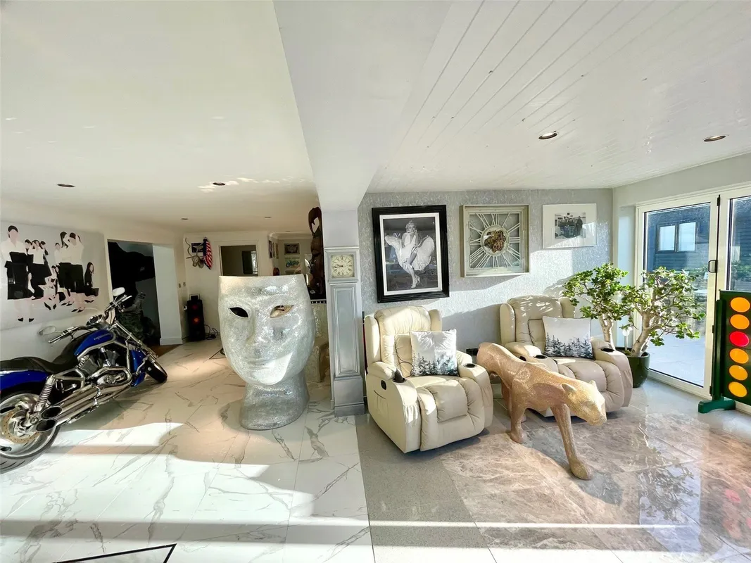 Lower Dunton Road, Dunton, Brentwood, Essex, CM13