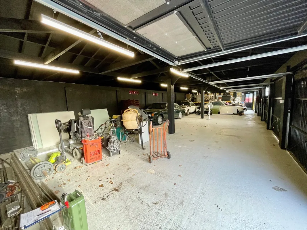 Lower Dunton Road, Dunton, Brentwood, Essex, CM13