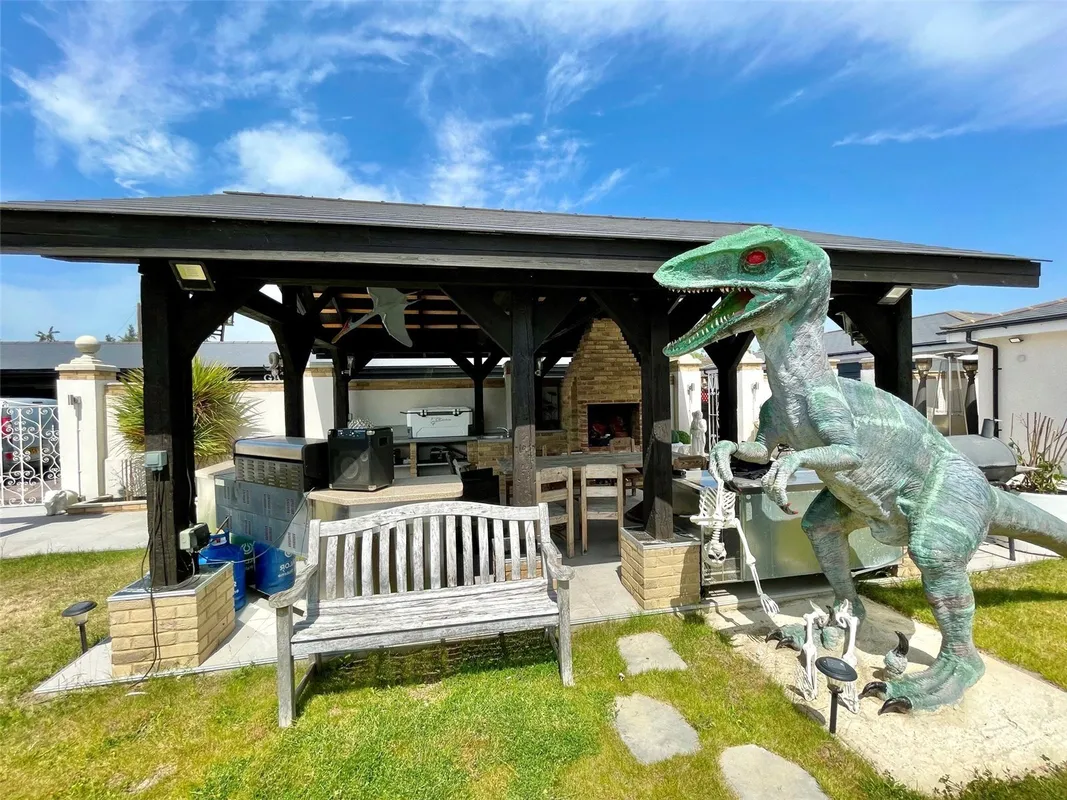 Lower Dunton Road, Dunton, Brentwood, Essex, CM13