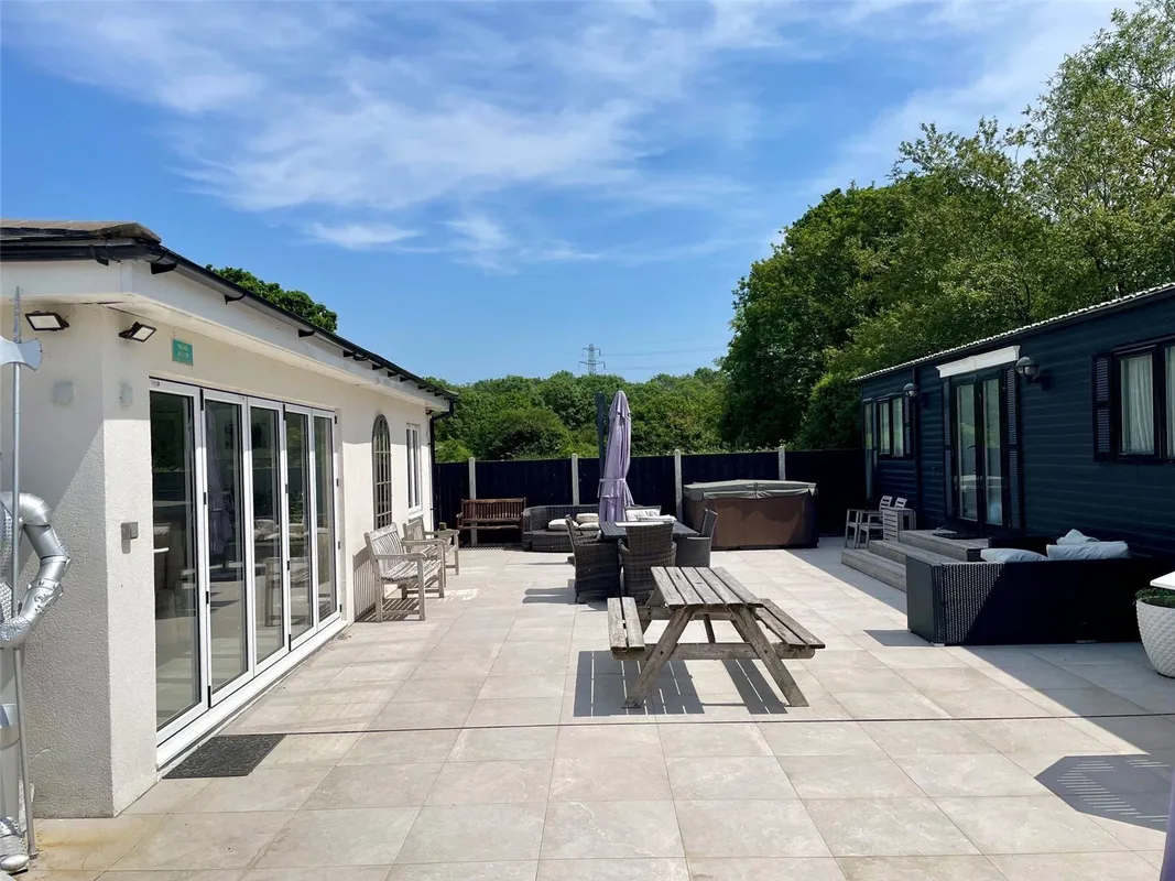 Lower Dunton Road, Dunton, Brentwood, Essex, CM13