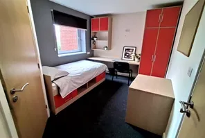 Main property image