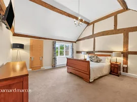 Kings Arms Court, Ockley, Dorking thumb 3
