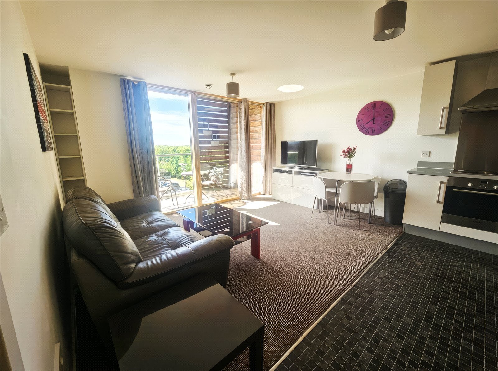 South Row, Milton Keynes, Buckinghamshire, MK9 Image 1