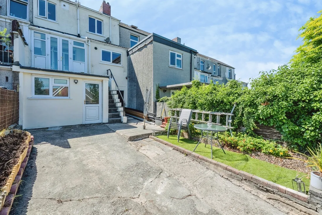 Property photo 31