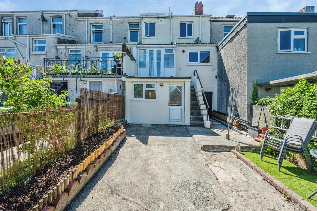 Property photo 32