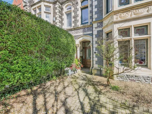 Cathedral Road, Pontcanna, CARDIFFphoto