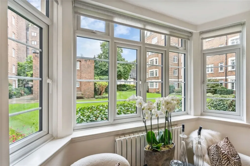 Pembroke Road Kensington W8 photo 5