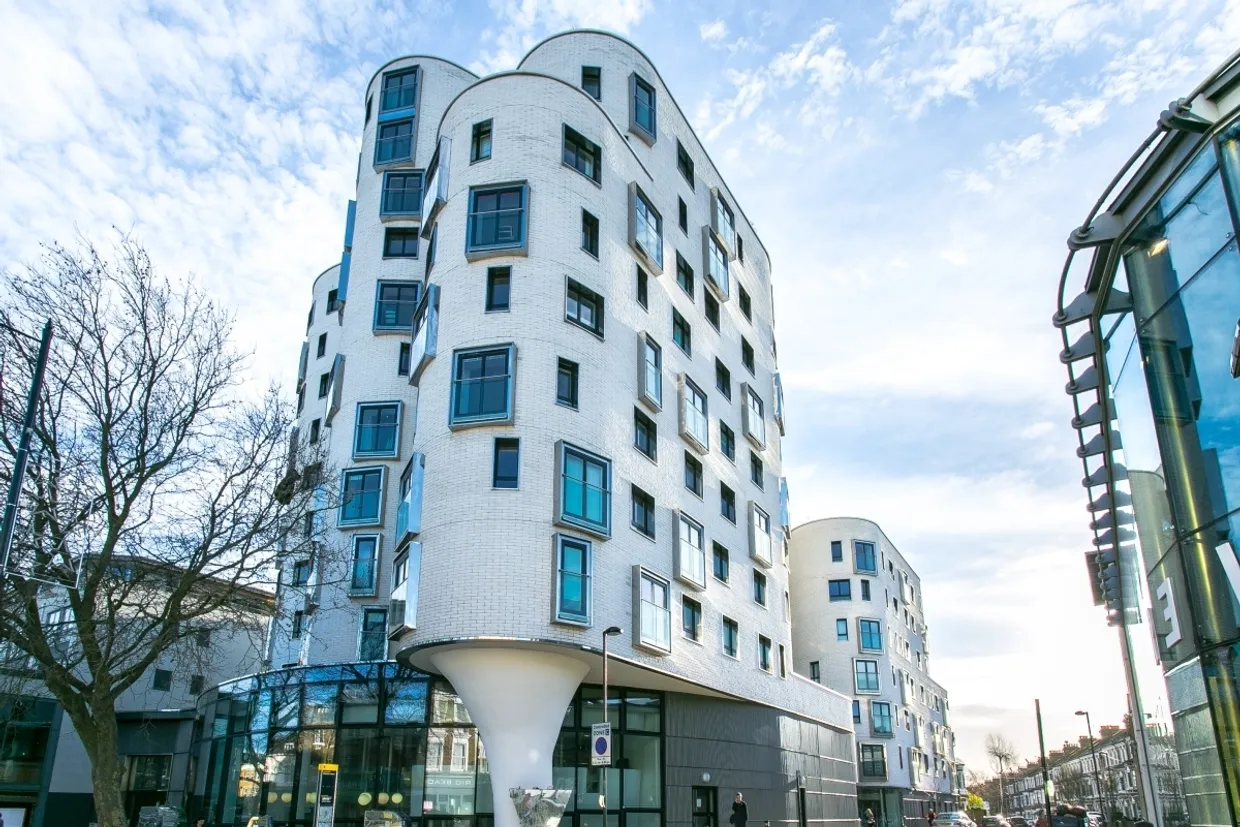 St. Luke's Avenue London SW4 photo 5