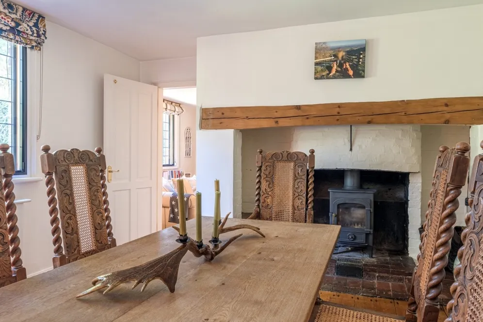 Petworth Road Chiddingfold GU8 photo 5