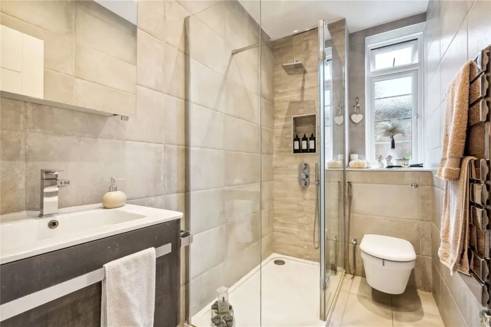 Pembroke Road Kensington W8 photo 9