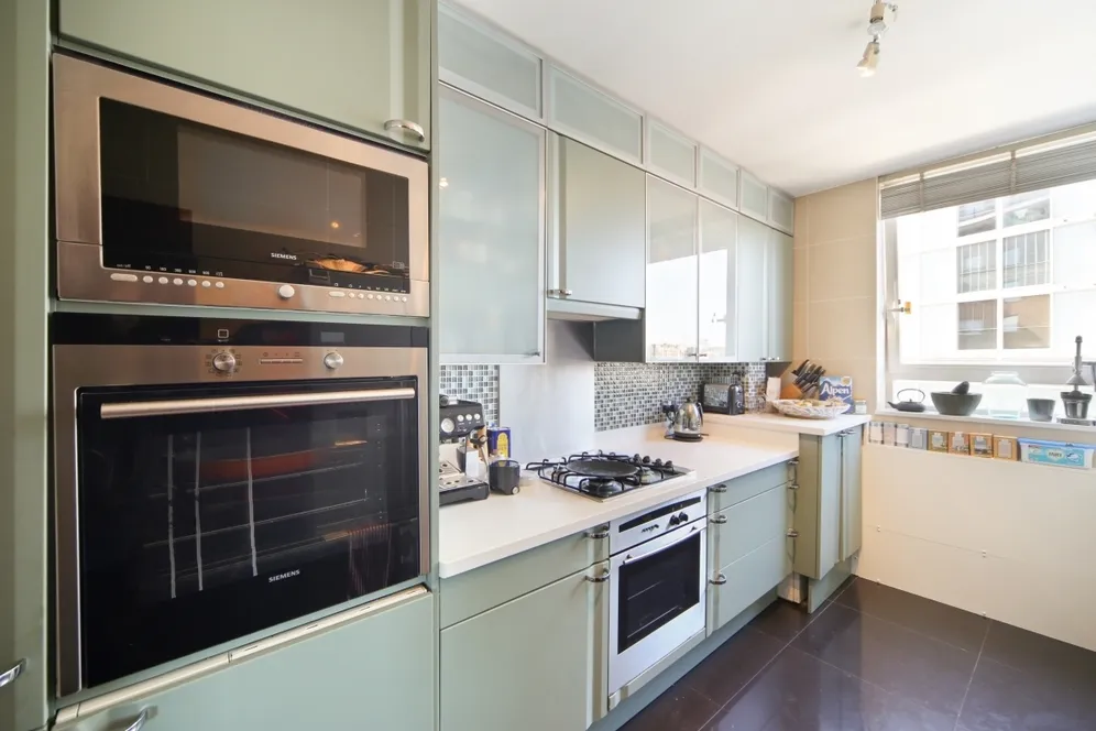 Anhalt Road, SW11 photo 5