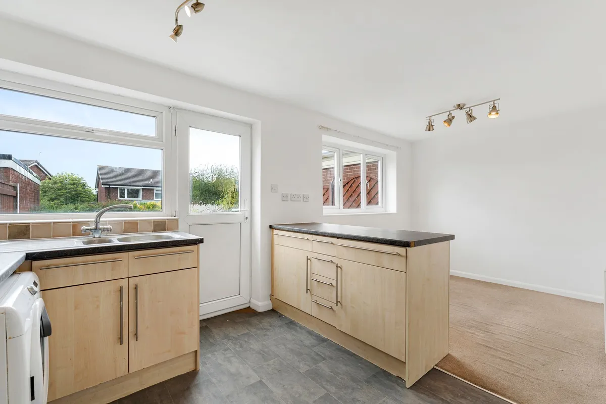 Braithwaite Close, Beechwood, WA7