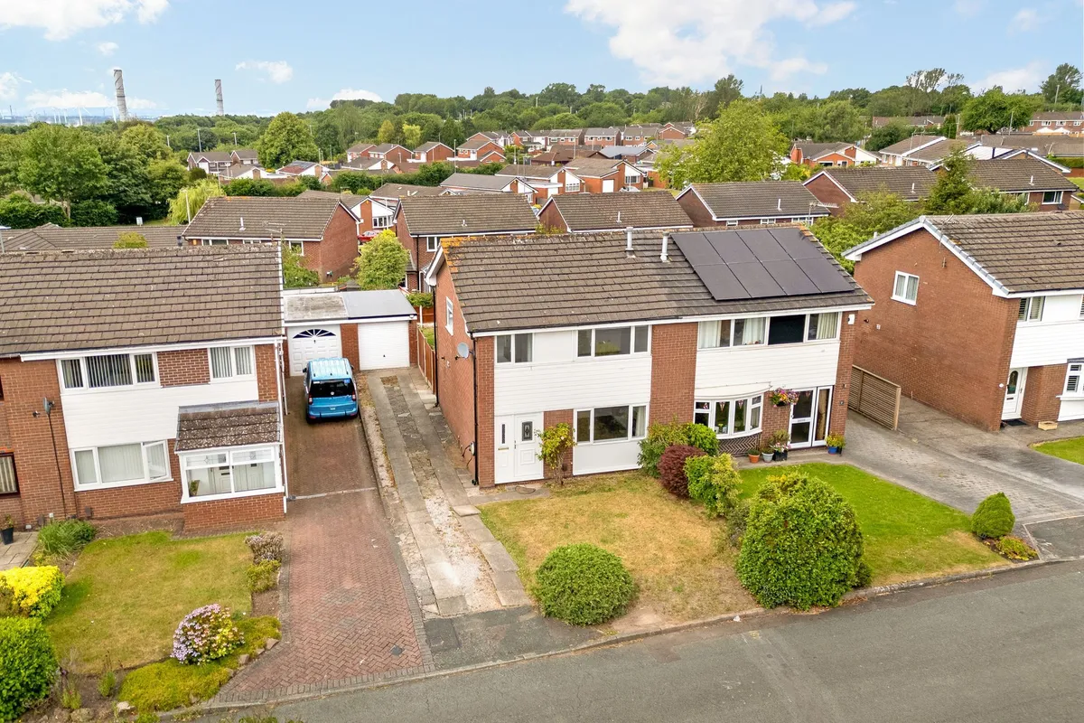 Braithwaite Close, Beechwood, WA7