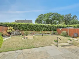Westwood Gardens, Wymondham thumb 2