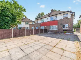 Elmcroft Close, Feltham photo