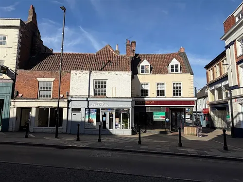 High Street, GRANTHAMphoto