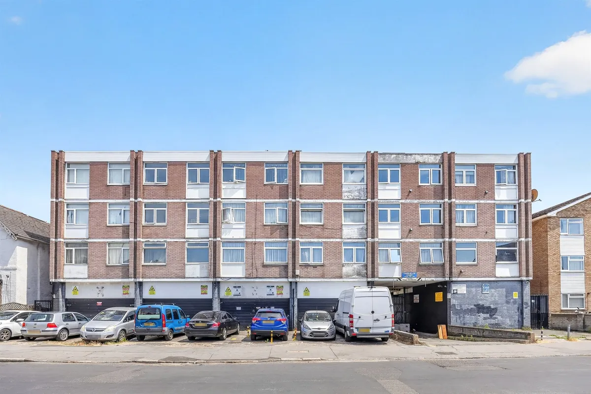 Bensham Manor Road, Thornton Heath