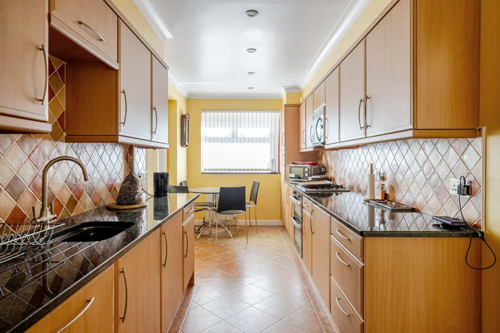 Croham Valley Road, South Croydon, CR2 photo 3
