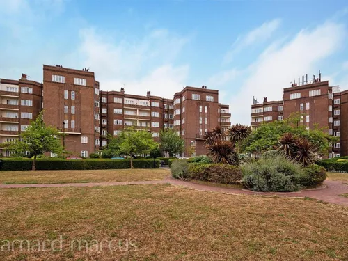Chiswick Village, Londonphoto