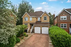 Ray Mill Road East, Maidenhead, SL6 photo 1