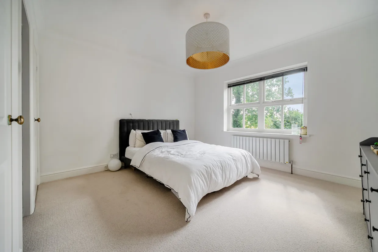 Ray Mill Road East, Maidenhead, SL6 photo 10