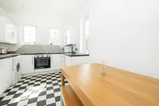 Merton Road, London, SW18 photo 1