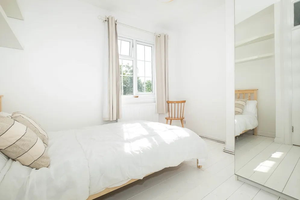 Merton Road, London, SW18 photo 4