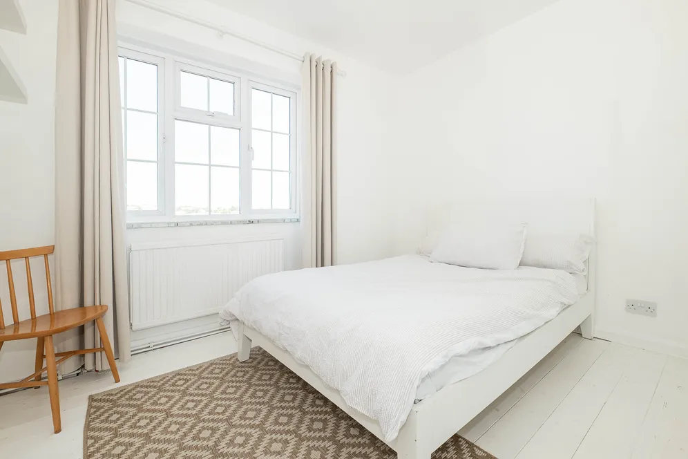 Merton Road, London, SW18 photo 9