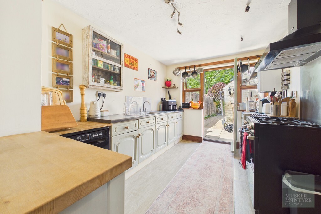 Bridge Street, Loddon Image 7