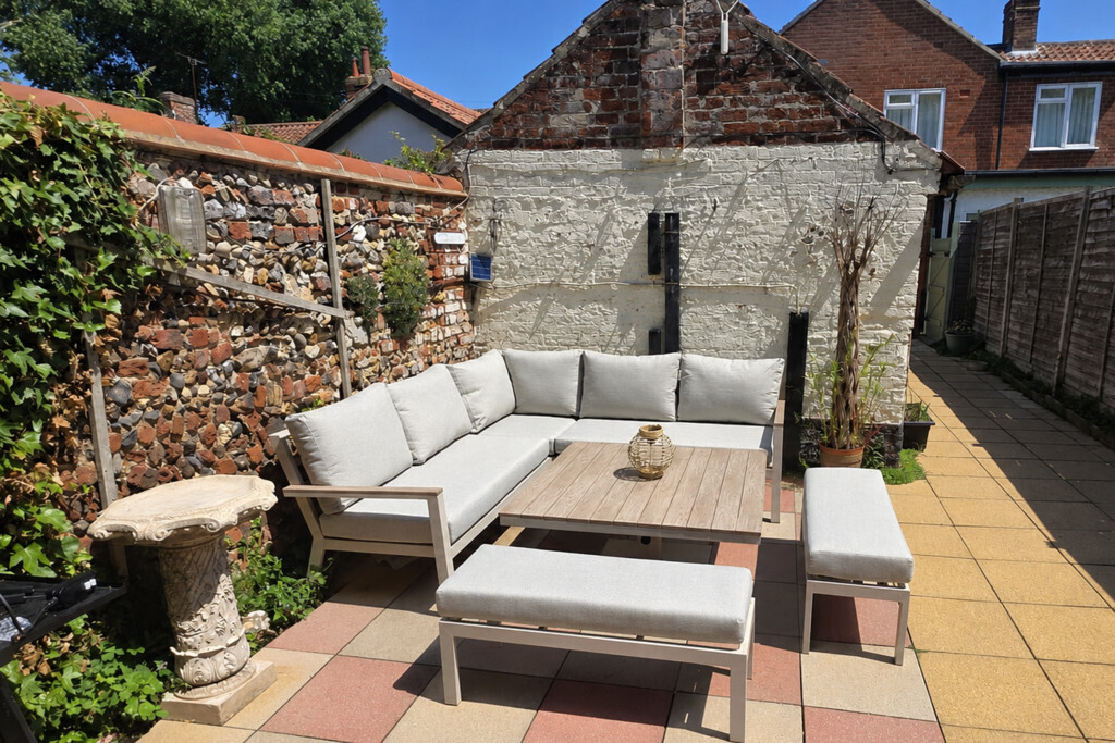 Bridge Street, Loddon Image 24