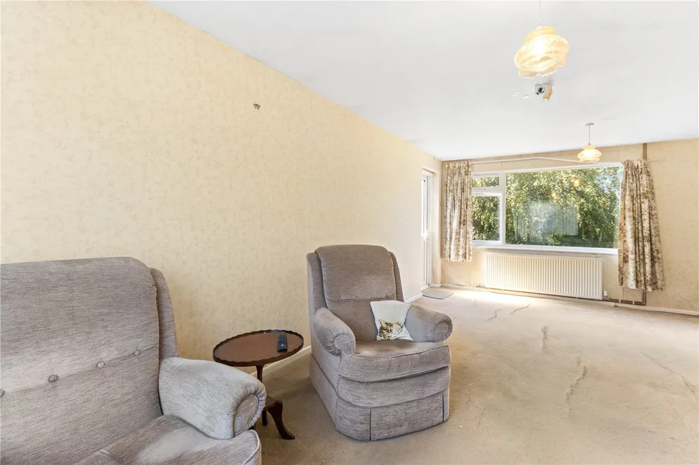 Property carousel item 5