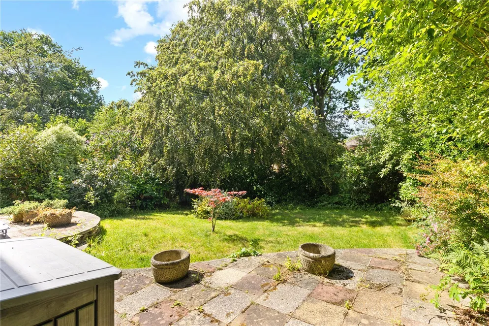 Property carousel item 22
