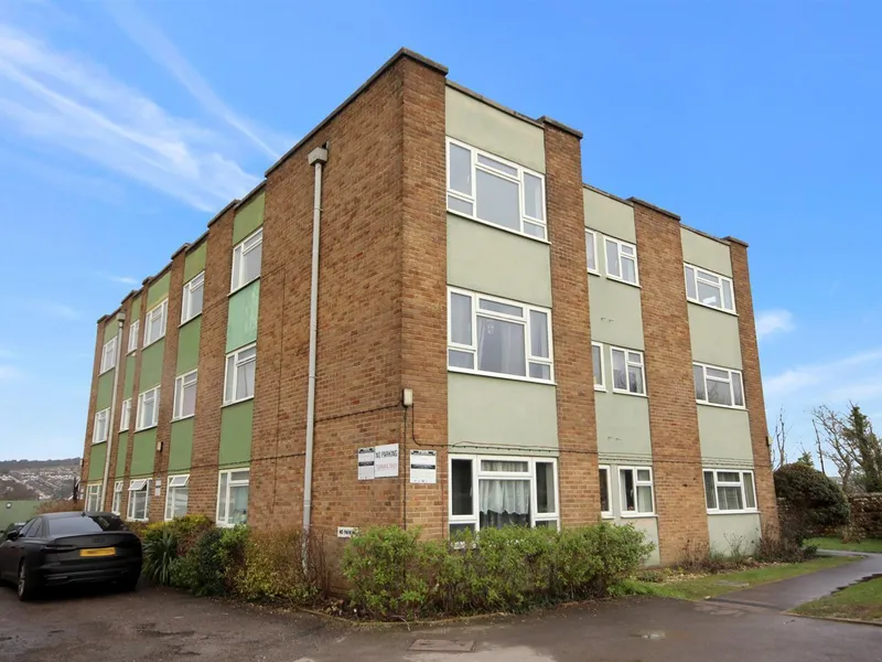 Property thumbnail 1 out of 3