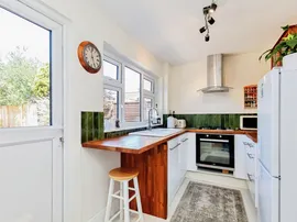 Spencer Street, Burton Latimer, KETTERING thumb 3