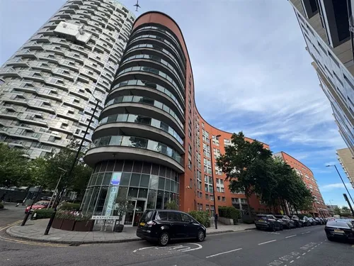 Biscayne Avenue, LONDONphoto