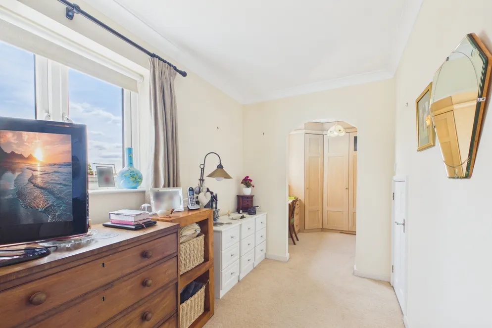 Property carousel item 26