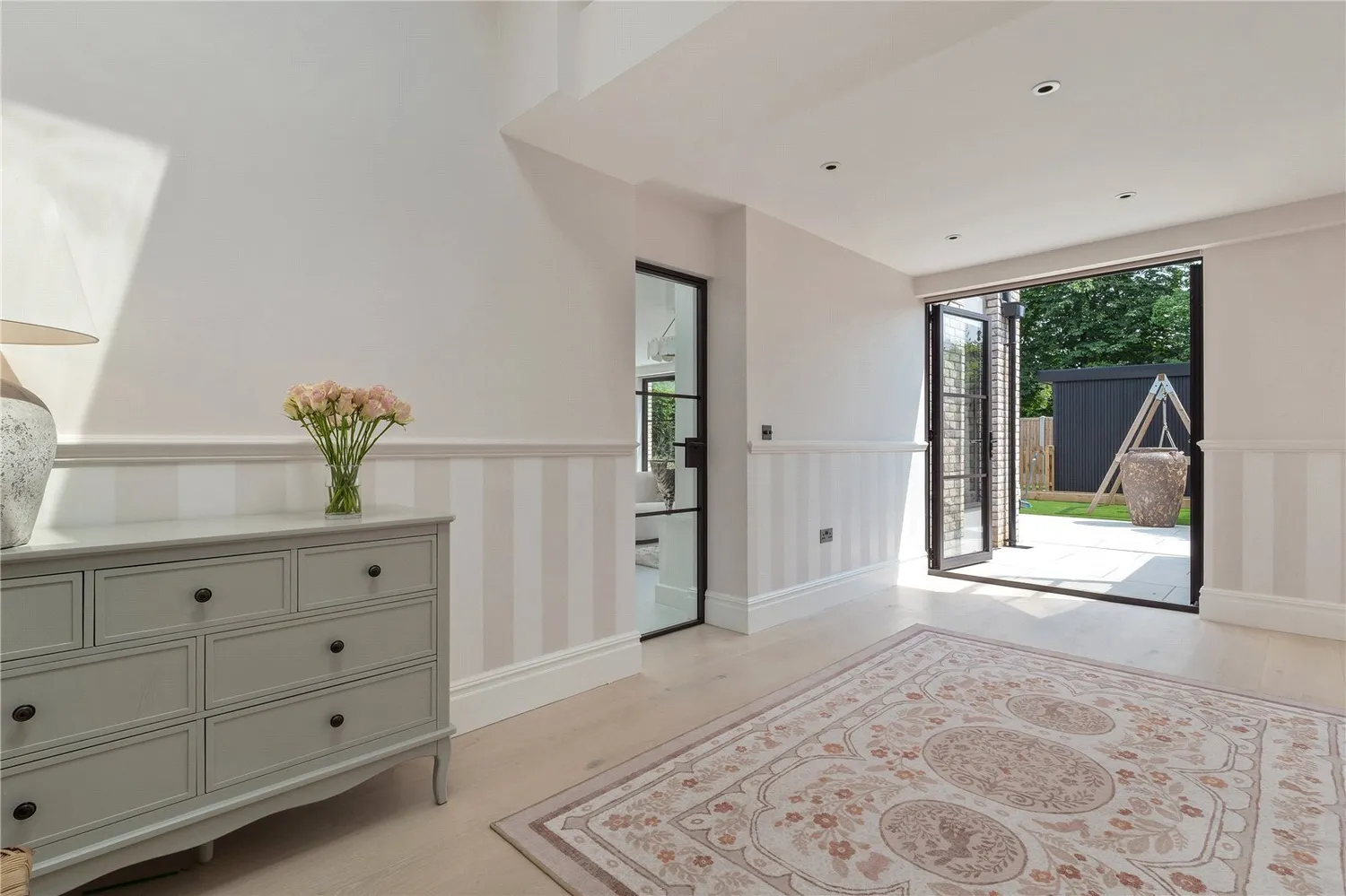 Hollin Lane, Styal, SK9 photo 15