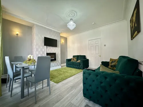 Victoria Grove, LEEDSphoto