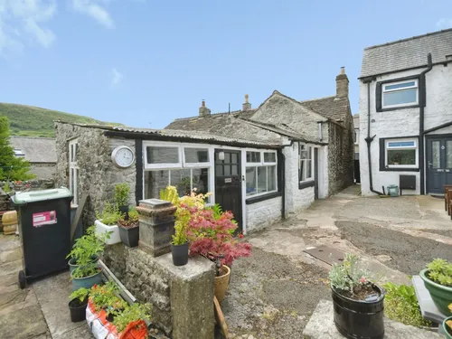 Towngate, Bradwell, Hope Valleyphoto
